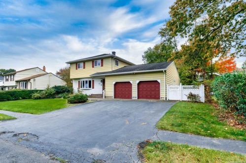 172 Edgewood Dr, Orangeburg, NY 10962-1614