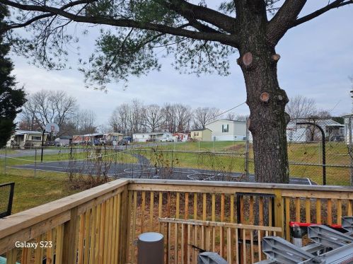 124 Duke St, Walnutport, PA 18088-9224