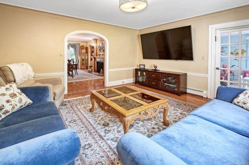 282 Ridgeway, White Plains NY  10605-4113 exterior