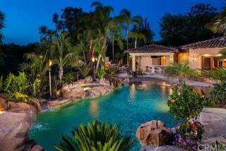 5171 Copa De Oro Dr, Anaheim, CA 92807-3642