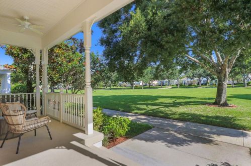 122 Poinciana Dr, Jupiter FL  33458-2830 exterior