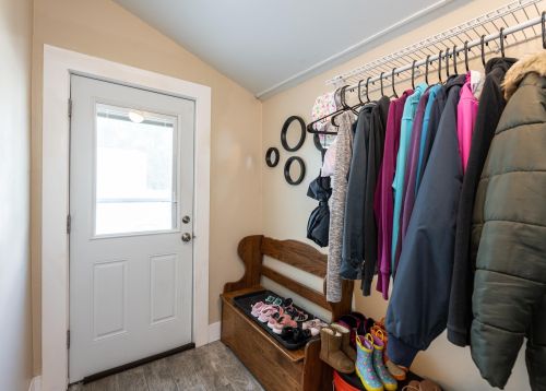 13 6 St, Nashua NH 03060-3141 exterior