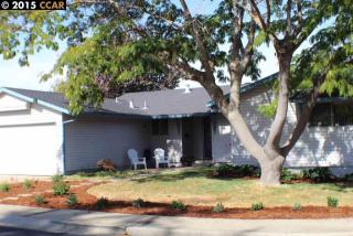 1227 Shakespeare Dr, Concord CA  94521-3305 exterior
