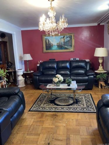 1286 229th St, Bronx NY  10466-5851 exterior