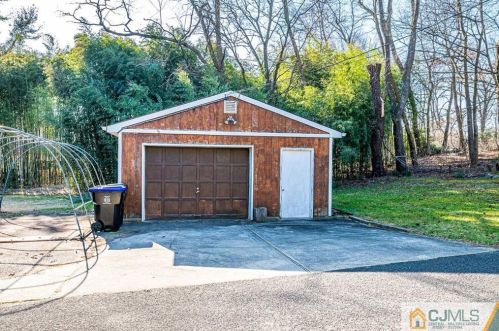 737 Crescent Ave, East Brunswick NJ  08816-5411 exterior