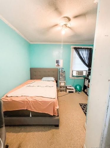 46 Grv St, Putnam CT  06260-2129 exterior