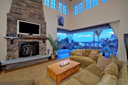 975 Eolus Ave, Encinitas CA  92024-2186 exterior