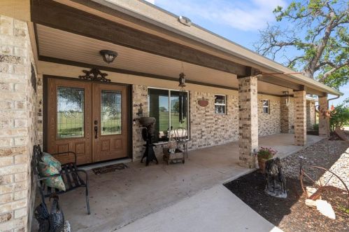 656 Fm 812, Red Rock, TX 78662-2714