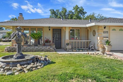 1371 Dodds Dr, Woodland, CA 95776-4221