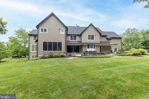 10 Devonshires Ct, Blue Bell PA  19422-2560 exterior