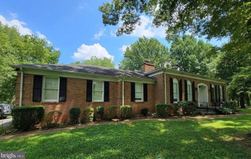 13501 Highland Farms Ct, Nokesville VA  20181-2811 exterior