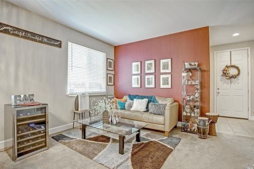 636 Silver Star Ct, Vacaville CA  95688-9478 exterior