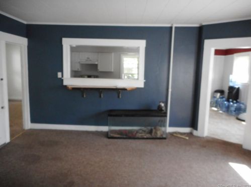 168 Main St, Putnam CT  06260-2315 exterior