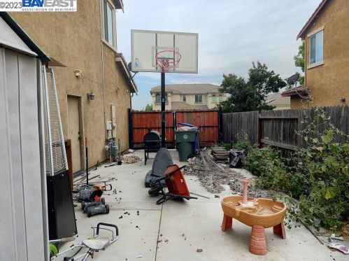 1175 Lucio St, Manteca CA  95336 exterior
