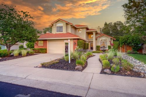 111 Burrill Dr, Folsom CA  95630-2270 exterior