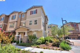 6698 Mariposa Ln, Pleasanton CA  94568-4232 exterior