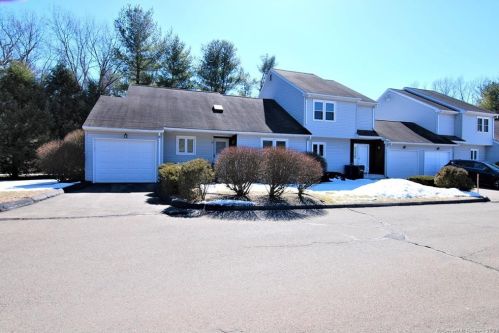10 Eileen Dr, East Windsor, CT 06088-9785