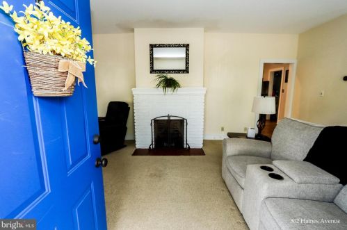 802 Haines Ave, Wilmington, DE 19809-3230