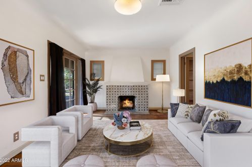 2515 10 St, Phoenix AZ 85020-5821 exterior