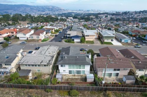 3375 Oakmont Dr, South San Francisco CA  94080-5006 exterior