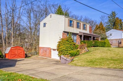 228 Iola St, Glenshaw, PA 15116-2029