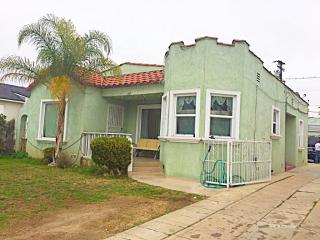 526 Woods Ave, Los Angeles, CA 90022-1946