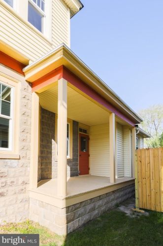 225 Commerce St, Harrington DE  19952-1017 exterior