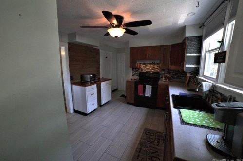 23 William St, Wallingford CT 06492-3641 exterior