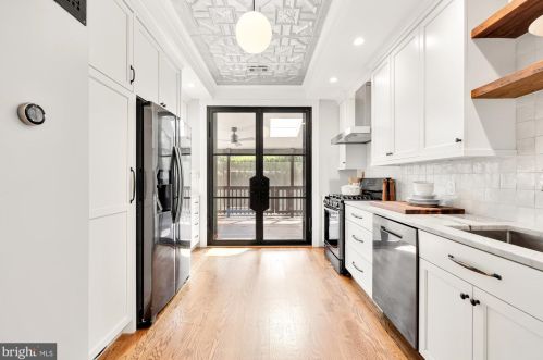 415 10 St, Washington DC 20003-2133 exterior