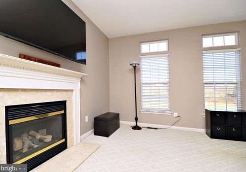 164 Pebble Beach Dr, Charles Town WV  25414-4074 exterior