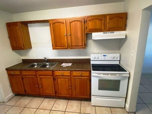 4332 Lake Lawne Ave, Orlando FL  32808-7331 exterior