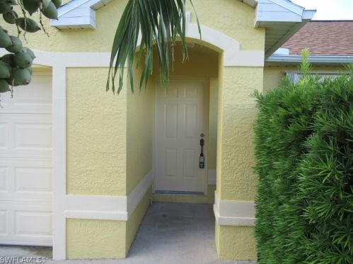 1512 2nd Ave, Cape Coral FL  33990-2051 exterior