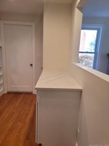 11 Senga Rd, Norwalk CT  06854-2520 exterior