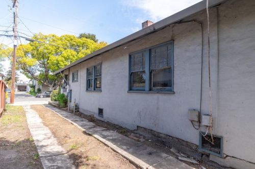 1079 Myrtle St, San Jose CA  95126-1029 exterior