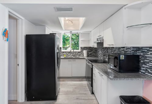231 9th Ave, Boynton Beach FL  33435-3139 exterior