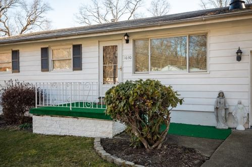 1030 Biscayne Dr, Hermitage, PA 16148-2860
