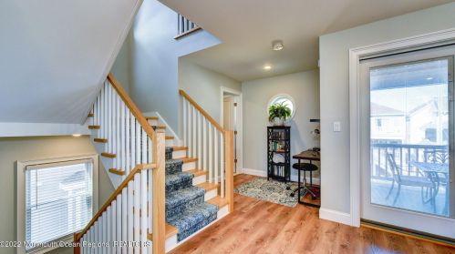 5 Fort Ave, Pelican Island NJ  08751-1512 exterior