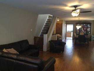 1018 81st St, Brooklyn, NY 11228-2916