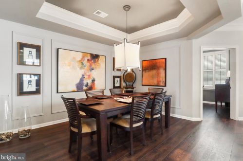 43589 Mcdowell Sq, Leesburg VA  20176-6528 exterior