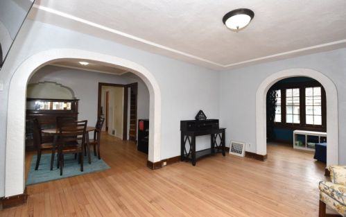 2752 81, Milwaukee WI 53222-3809 exterior