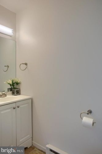 56 Ashford Dr, West Enola PA  17025-2320 exterior