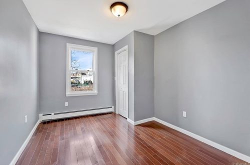 140 13 Ave, Mount Vernon NY  10550-2818 exterior