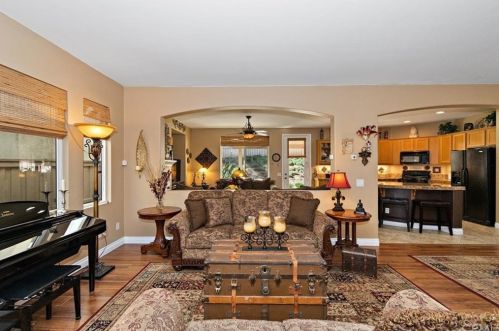 32452 Silver Crk, Lake Elsinore, CA 92532-2568