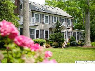 611 Windermere Ave, Tinton Falls, NJ 07712-4324