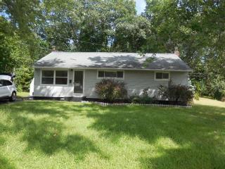 5 Bridle Path, Albany, NY 12205-2301