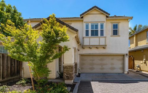 2504 Cottage Pointe Dr, Riverbank, CA 95367-9479