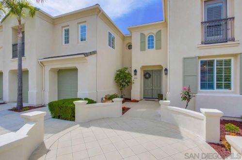 10735 Edenoaks St, San Diego, CA 92131-3225