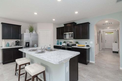 2550 Dania St, Fort Pierce, FL 34953-7307