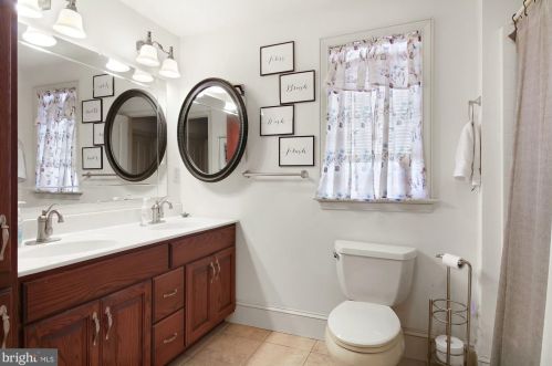 30 Main St, Camp Hill PA  17011-6326 exterior