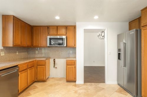 1512 Mansfield Ct, Upland CA  91784-7963 exterior